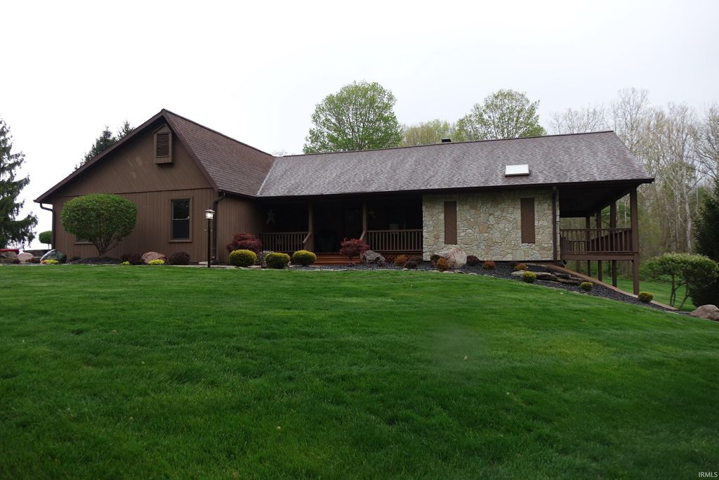 Photo of 9673 S 200 E, LaFontaine, IN 46940 (MLS # 202614363)