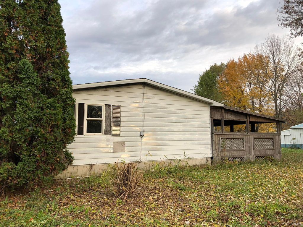 Photo of 4377 S US 33 Highway, Albion, IN 46701 (MLS # 202608871)