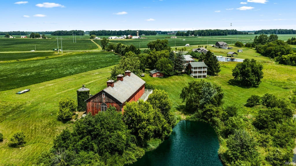 Photo of 5910 Maples Road, Fort Wayne, IN 46816 (MLS # 202629873)