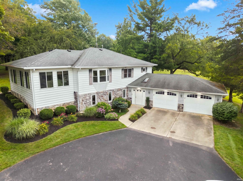 Photo of 1962 N State Road 9 Road, Albion, IN 46701 (MLS # 202633047)