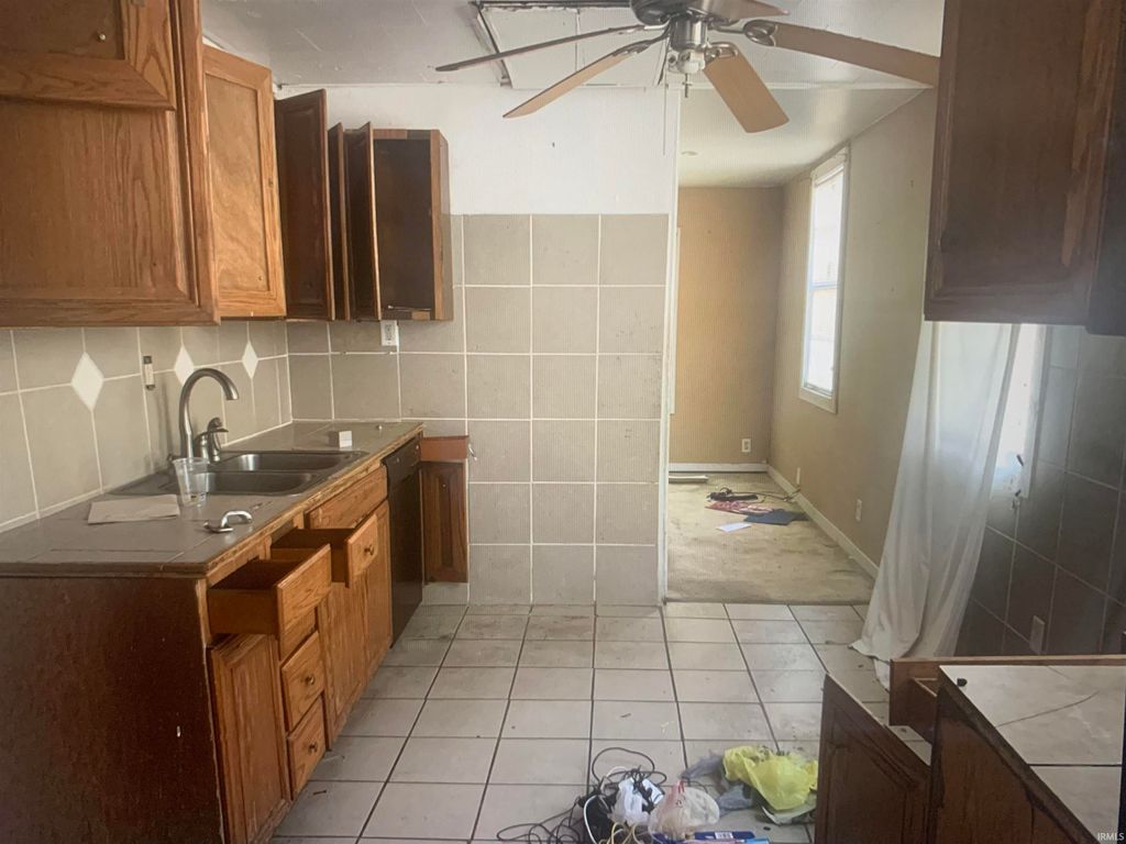 Photo of 1942 N Johnson Street, South Bend, IN 46628 (MLS # 202629912)