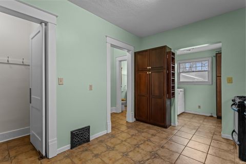 Tiny photo for 917 W SYCAMORE Street, Kokomo, IN 46901 (MLS # 202548686)