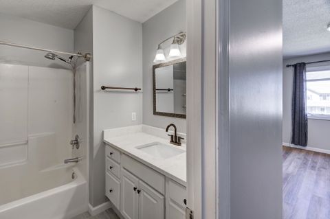 Tiny photo for 3206 Rivulet Run, Fort Wayne, IN 46818 (MLS # 202611747)