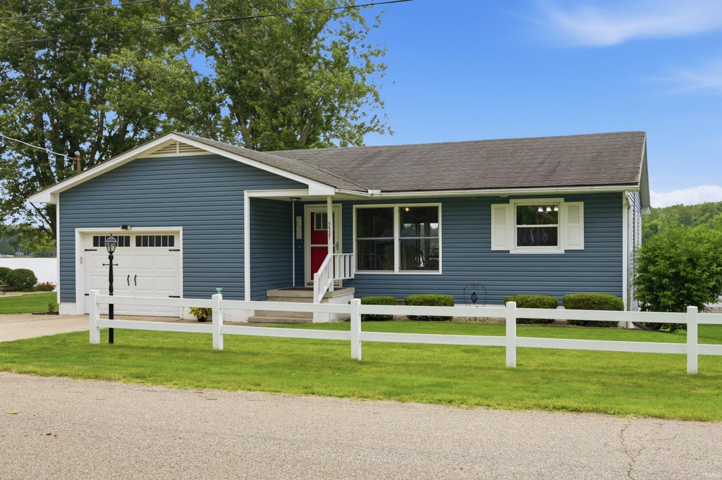 Photo of 5527 W 850 S, Claypool, IN 46510 (MLS # 202625582)