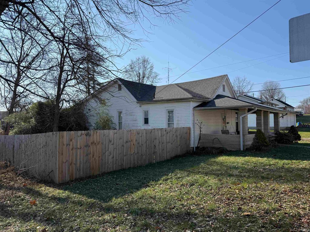 Photo of 612 17th St St, Bedford, IN 47421 (MLS # 202549035)