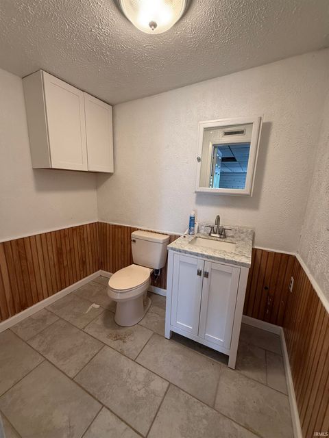 Tiny photo for 913 E MARKLAND Avenue, Kokomo, IN 46902 (MLS # 202545605)