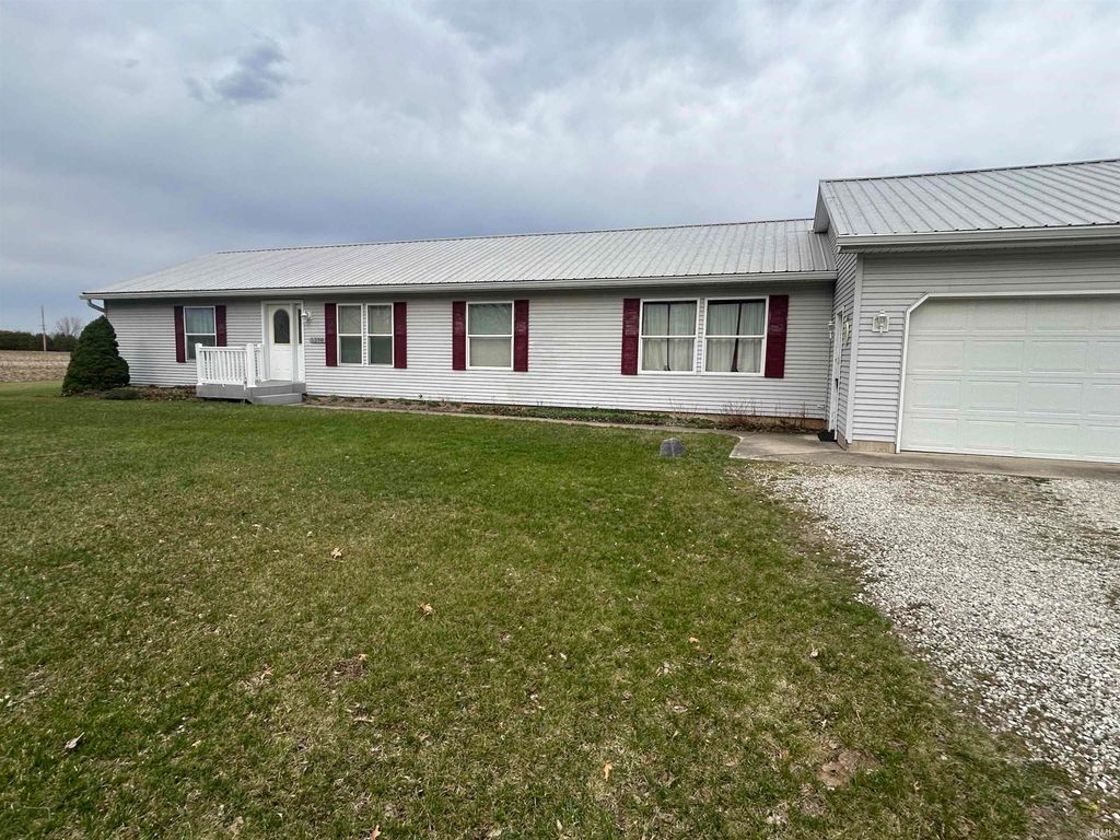 Photo of 5390 E Brown Road, Leesburg, IN 46538 (MLS # 202609533)