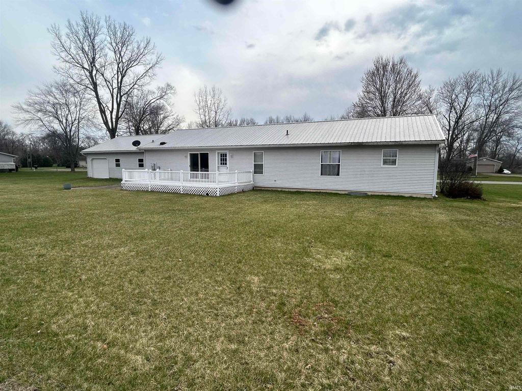 Photo of 5390 E Brown Road, Leesburg, IN 46538 (MLS # 202609533)