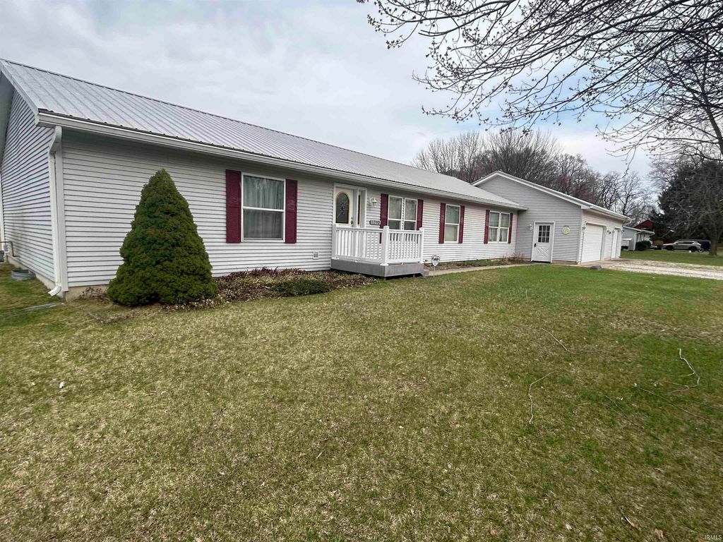 Photo of 5390 E Brown Road, Leesburg, IN 46538 (MLS # 202609533)
