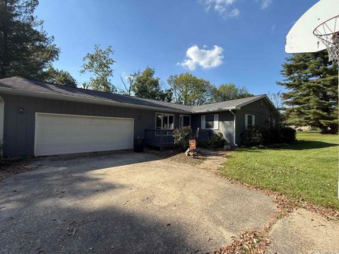 Photo of 407 Eastside Park Road, Washington, IN 47501 (MLS # 202539581)