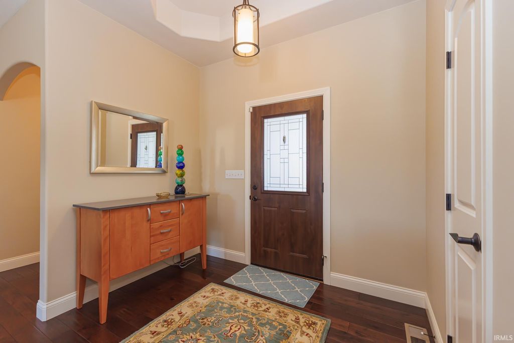 Photo of 5110 N Shadow Oak Run, Muncie, IN 47304 (MLS # 202608020)