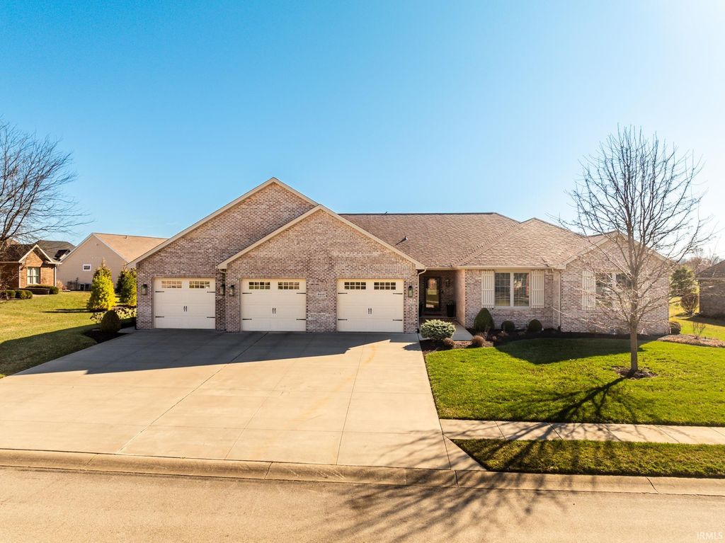 Photo of 5110 N Shadow Oak Run, Muncie, IN 47304 (MLS # 202608020)
