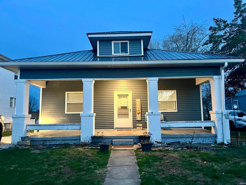 Photo of 213 N Washington Street, Huntingburg, IN 47542 (MLS # 202608230)