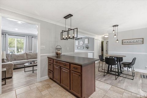 Tiny photo for 1212 Logan Avenue, Lafayette, IN 47905 (MLS # 202616924)