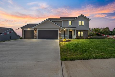 Photo of 130 Longrifle Road, Warsaw, IN 46580 (MLS # 202539131)