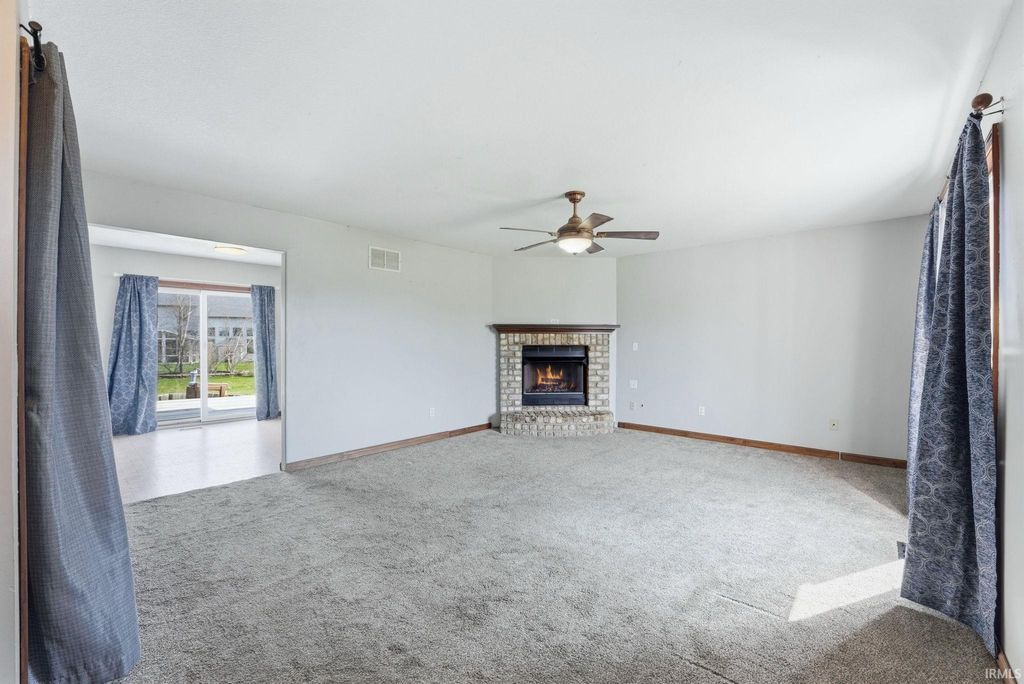 Photo of 302 Willard Drive, Auburn, IN 46706 (MLS # 202610308)