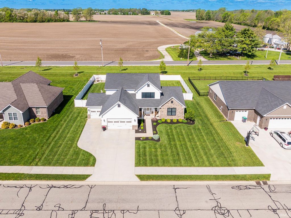 Photo of 805 N Wild Pine Drive, Yorktown, IN 47396 (MLS # 202616064)