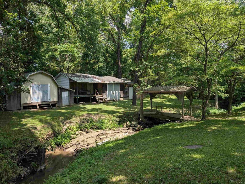 Photo of 2802 W Old US HWY 50, Washington, IN 47501 (MLS # 202629974)