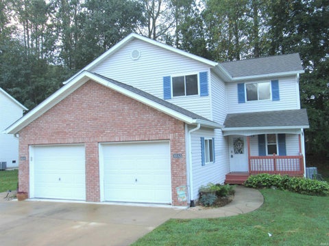 Photo of 1032 N Forest View Drive, Ellettsville, IN 47429 (MLS # 202638815)