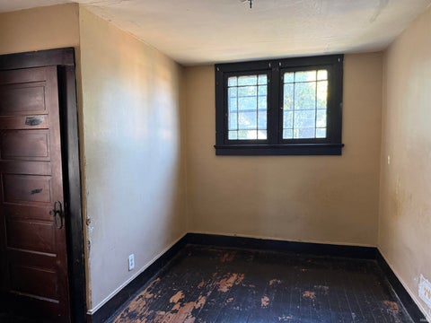 Tiny photo for 732 E Gum Street, Evansville, IN 47713 (MLS # 202642172)