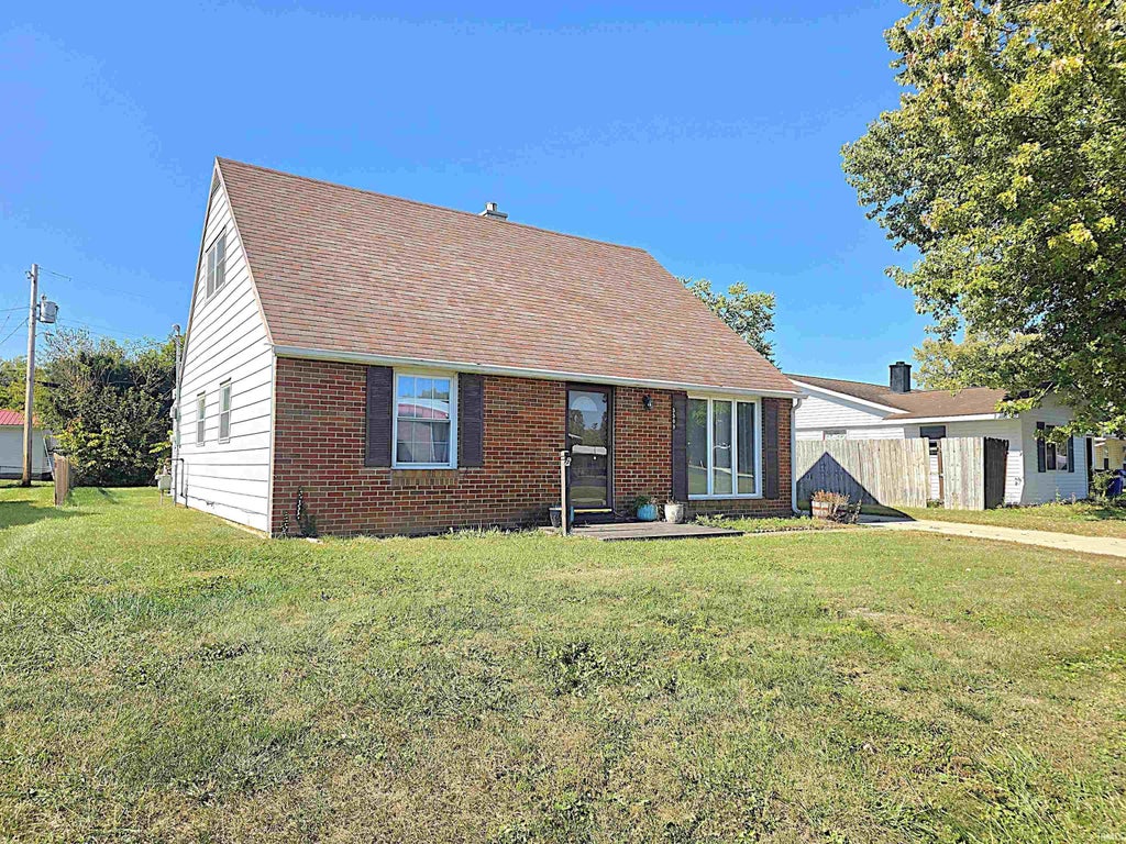 Photo of 5509 Wea Drive, Kokomo, IN 46902 (MLS # 202643474)