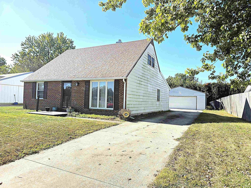 Photo of 5509 Wea Drive, Kokomo, IN 46902 (MLS # 202643474)
