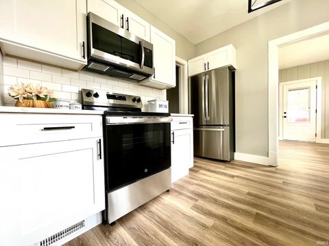 Tiny photo for 1414 R Street, Bedford, IN 47421 (MLS # 202545488)