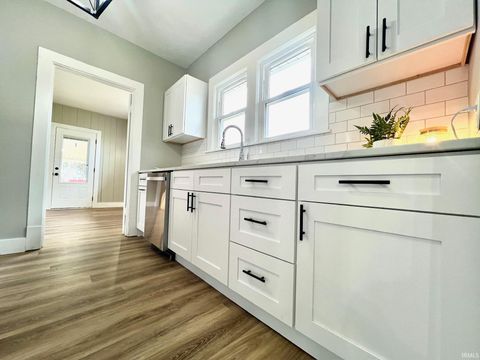 Tiny photo for 1414 R Street, Bedford, IN 47421 (MLS # 202545488)