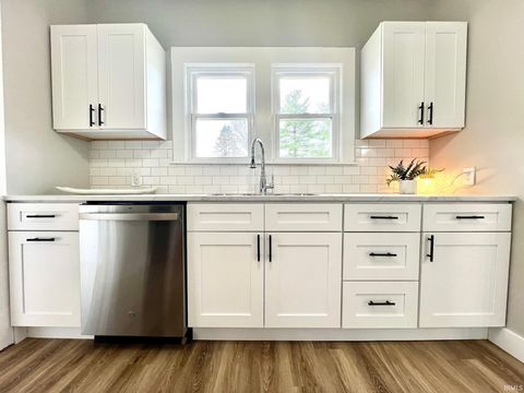 Tiny photo for 1414 R Street, Bedford, IN 47421 (MLS # 202545488)