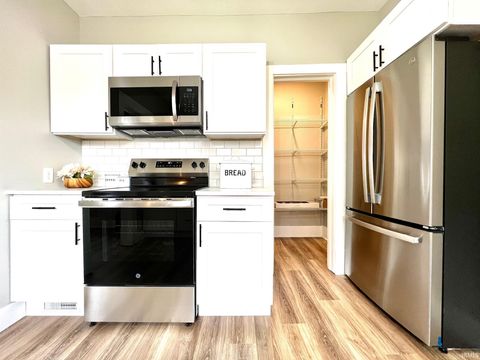 Tiny photo for 1414 R Street, Bedford, IN 47421 (MLS # 202545488)