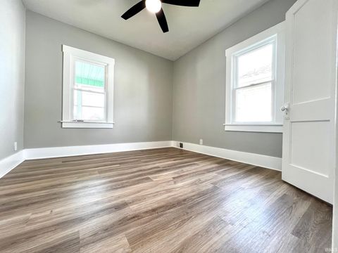 Tiny photo for 1414 R Street, Bedford, IN 47421 (MLS # 202545488)