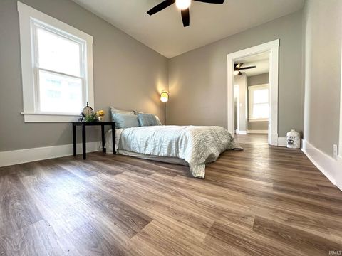 Tiny photo for 1414 R Street, Bedford, IN 47421 (MLS # 202545488)