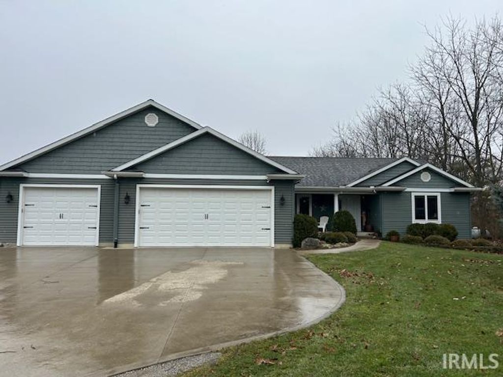 Photo of 12840 N 775 E Road, Syracuse, IN 46567 (MLS # 202601052)