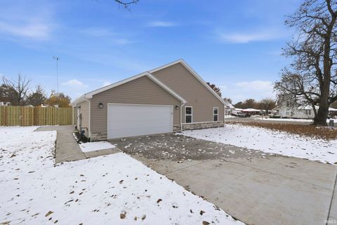 Tiny photo for 114 N Plank Street, Rossville, IN 46065 (MLS # 202532560)