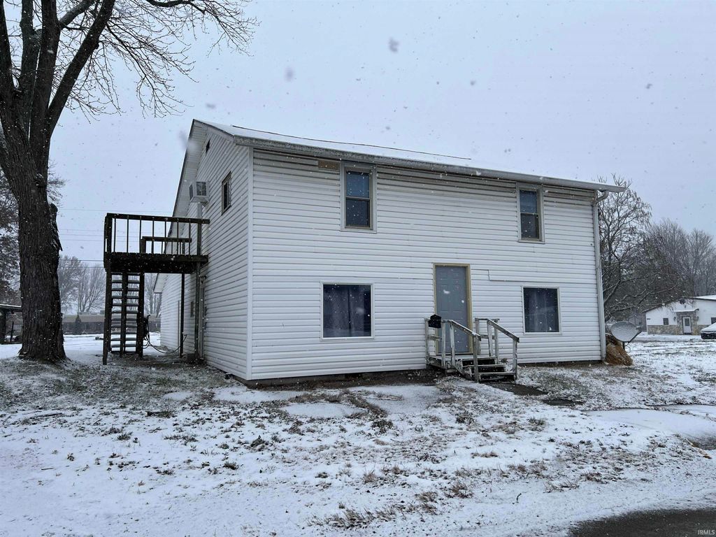 Photo of 810 E Main Street, Jasonville, IN 47438 (MLS # 202548865)