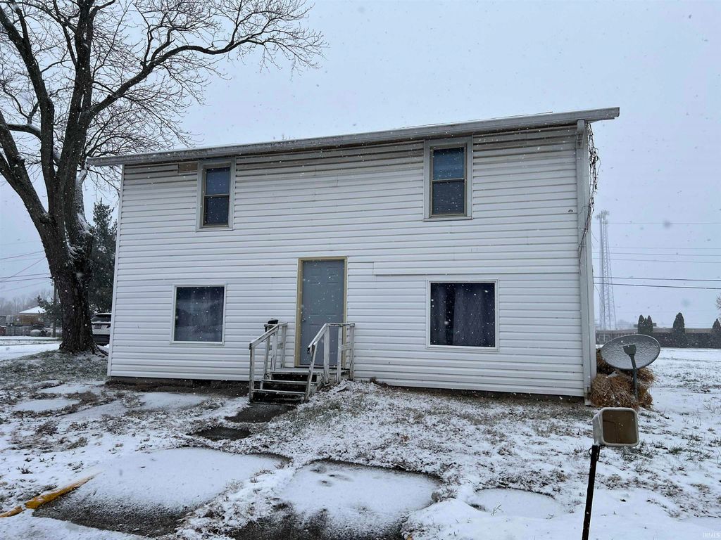 Photo of 810 E Main Street, Jasonville, IN 47438 (MLS # 202548865)