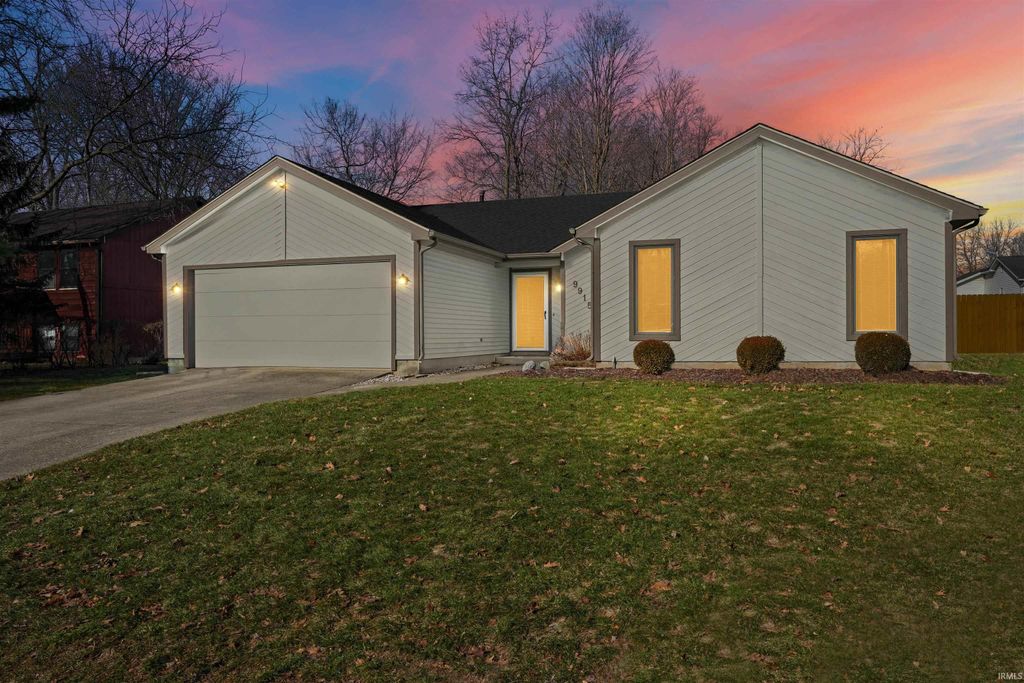 Photo of 9915 SPUR CREEK Court, Fort Wayne, IN 46825 (MLS # 202607255)