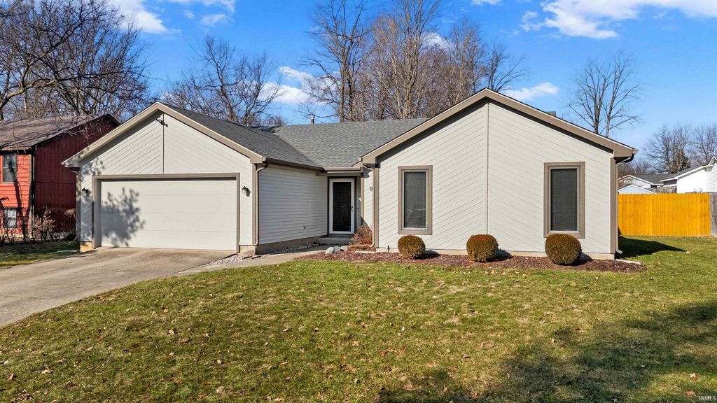 Photo of 9915 SPUR CREEK Court, Fort Wayne, IN 46825 (MLS # 202607255)