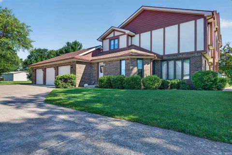 Tiny photo for 621 KNOLLWOOD Lane, Greentown, IN 46936 (MLS # 202624604)