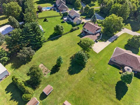 Tiny photo for 621 KNOLLWOOD Lane, Greentown, IN 46936 (MLS # 202624604)