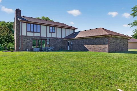 Tiny photo for 621 KNOLLWOOD Lane, Greentown, IN 46936 (MLS # 202624604)