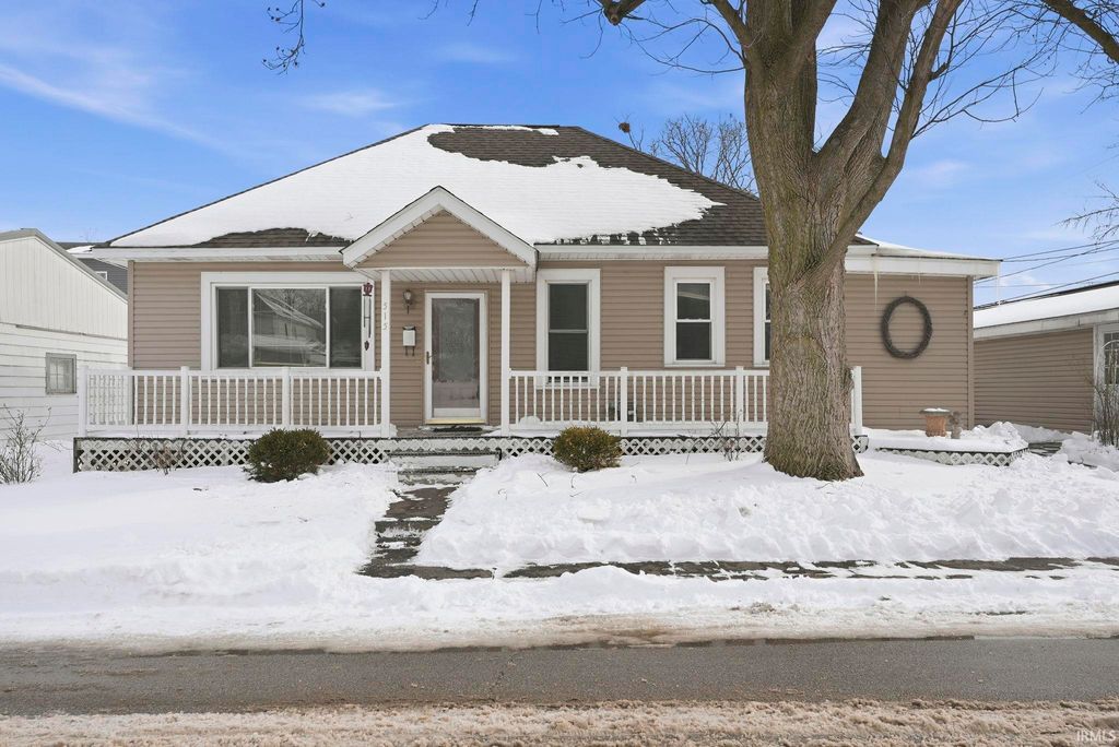 Photo of 515 S Bennett Street, Bluffton, IN 46714 (MLS # 202603803)