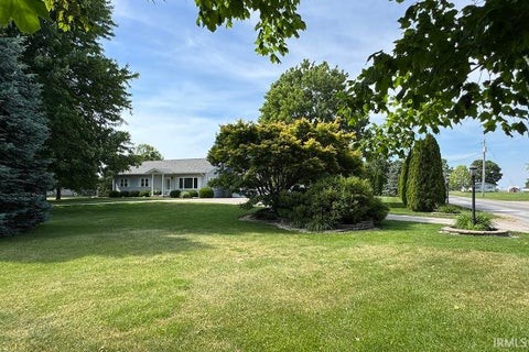 Tiny photo for 11521 County Road 24, Middlebury, IN 46540 (MLS # 202621716)