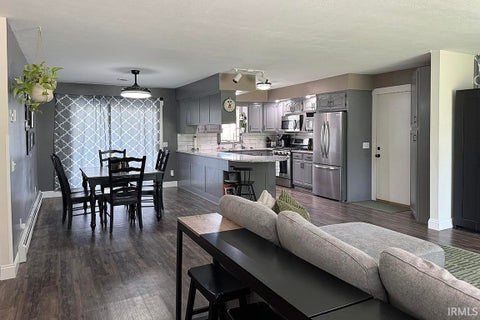 Tiny photo for 11521 County Road 24, Middlebury, IN 46540 (MLS # 202621716)