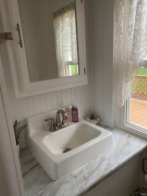 Tiny photo for 2412 E Broadway Street, Denver, IN 46926 (MLS # 202611067)