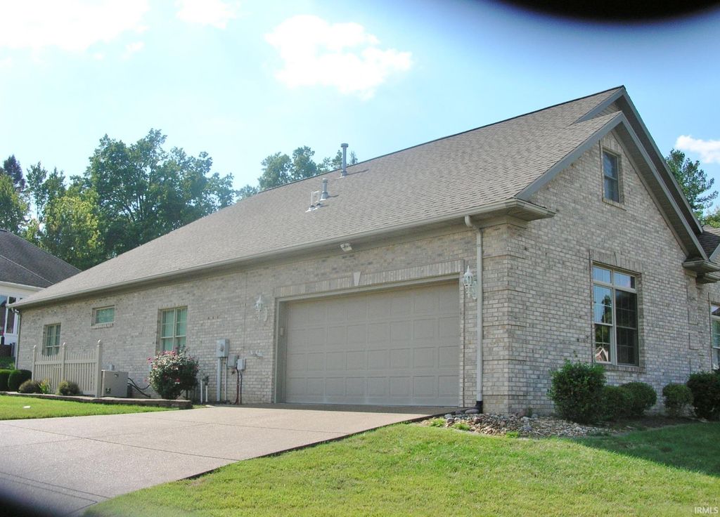 Photo of 2901 Betsy Court, Evansville, IN 47720 (MLS # 202539861)