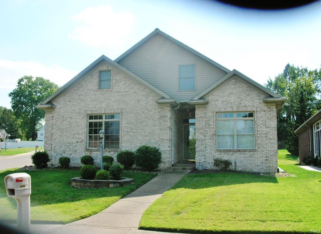 Photo of 2901 Betsy Court, Evansville, IN 47720 (MLS # 202539861)