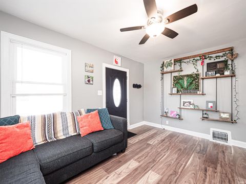 Tiny photo for 501 S Kerth Avenue, Evansville, IN 47714 (MLS # 202604606)