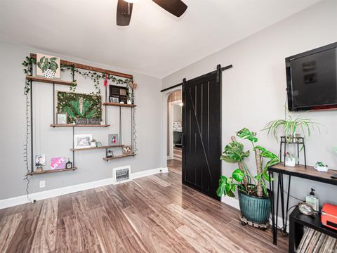 Tiny photo for 501 S Kerth Avenue, Evansville, IN 47714 (MLS # 202604606)