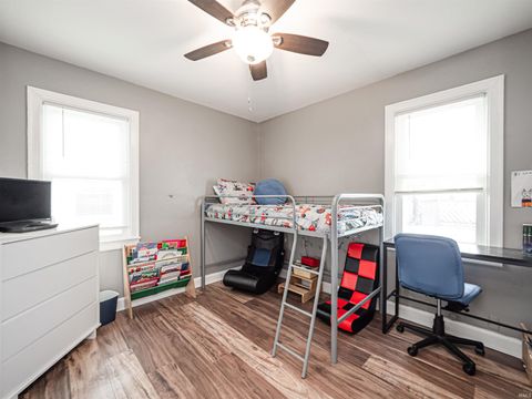 Tiny photo for 501 S Kerth Avenue, Evansville, IN 47714 (MLS # 202604606)